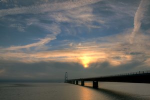 puente y el cielo - HDR: 