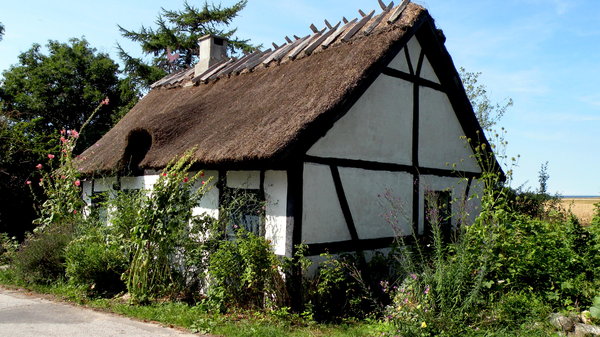 Timbered house: no description