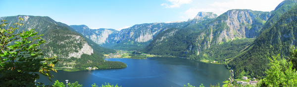 Austria mountain lake panorama: 