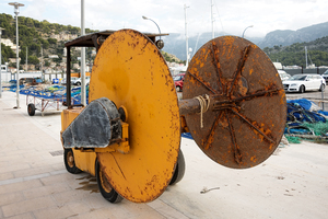 Fishing net rolling machine, Free stock photos - Rgbstock - Free stock  images, micromoth
