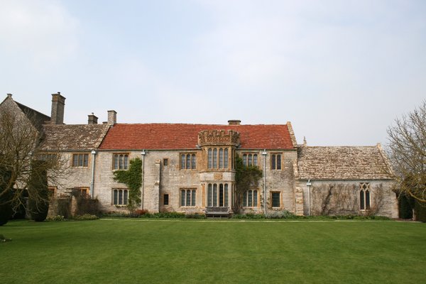 Manor house: Rear elevation of Lytes Cary Manor House, Somerset, England. Photography of this National Trust property is freely permitted.