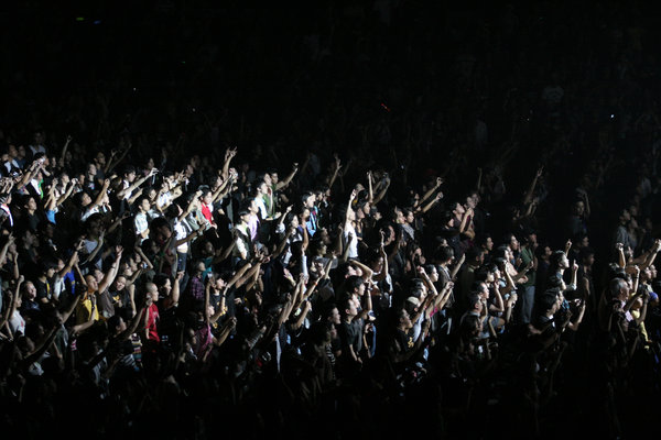 crowd: Pacific Rim Tour (Incubus Live in Araneta)