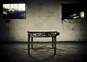 mesa abandonada: 