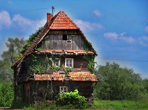 Old house: More picture like this on http://lonjsko-polje.com