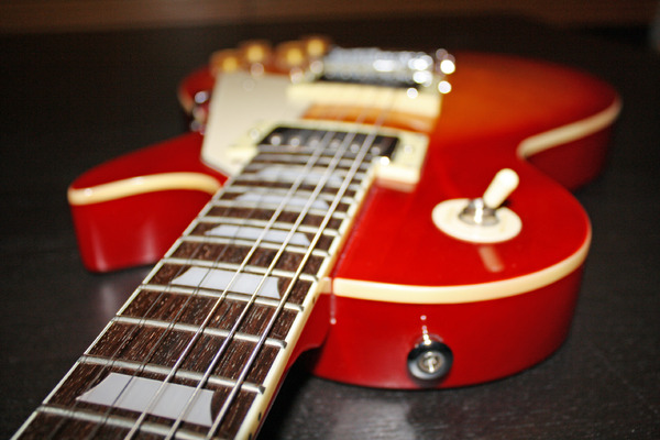 while my guitar gently wh...: guitar - series in my living-room