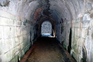 Alter Tunnel zum Meer: 