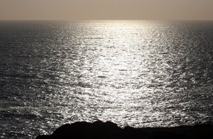 Horizon line: Golden ocean: Golden ocean in A Coru�a