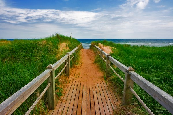 PEI Beach Boardwalk: Wide-angle capture of a beach boardwalk from Prince Edward Island (Canada). If memory serves, this place is called Basin Head towards the North-Eastern point of the island.
