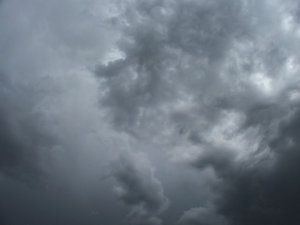 clouds - dark & grey: gathering dark gray storm clouds