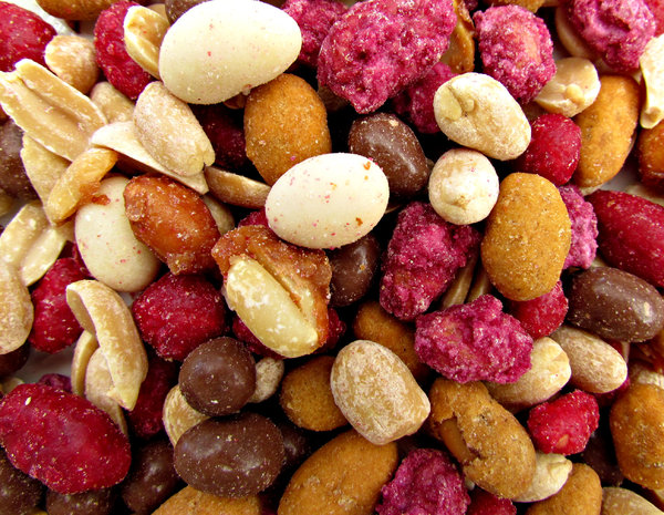 peanuts - coated variety: bulk quantities of variously coated peanuts