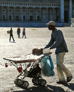 Hunting for prey...: street sales on a wheels- (Europe, Italy, Naples/Napoli)