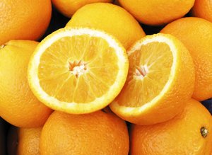 Oranges: sliced oranges